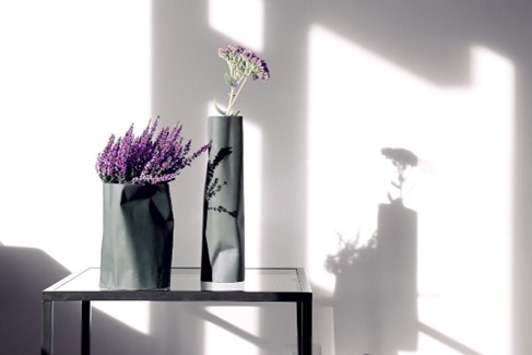 Porcelanowe wazony od marki Ćmielów Design Studio