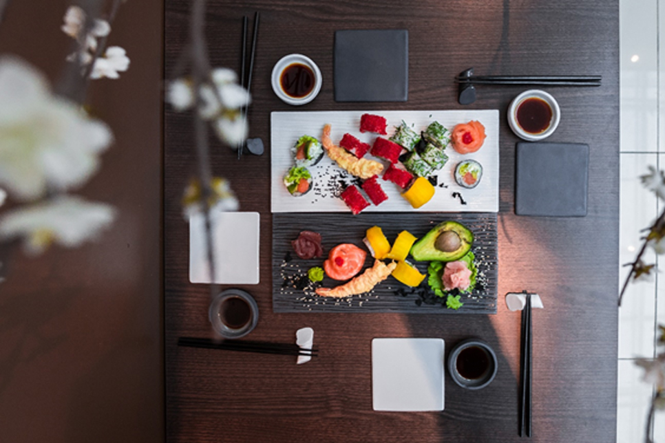 Azja na talerzu – zestaw do sushi od Ćmielów Design Studio